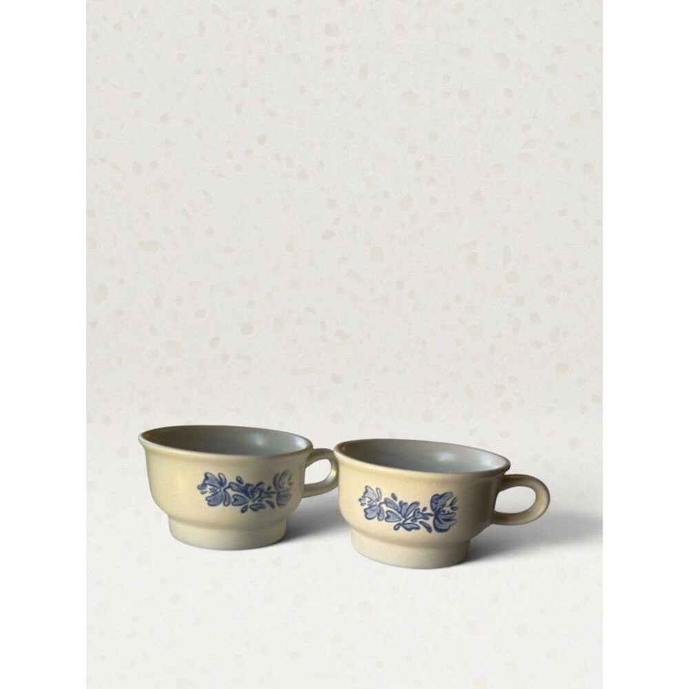 Vtg Pfaltzgraff Yorktowne Stoneware Tea Cups Set of 2 As Is Read description